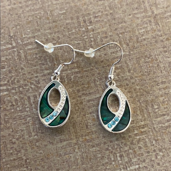 Necklace and earring combo - Picture 3 of 7